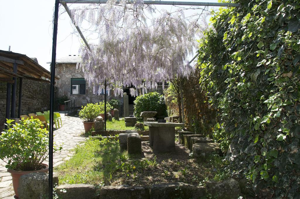 Albergue Los Blasones Sarria Exteriör bild