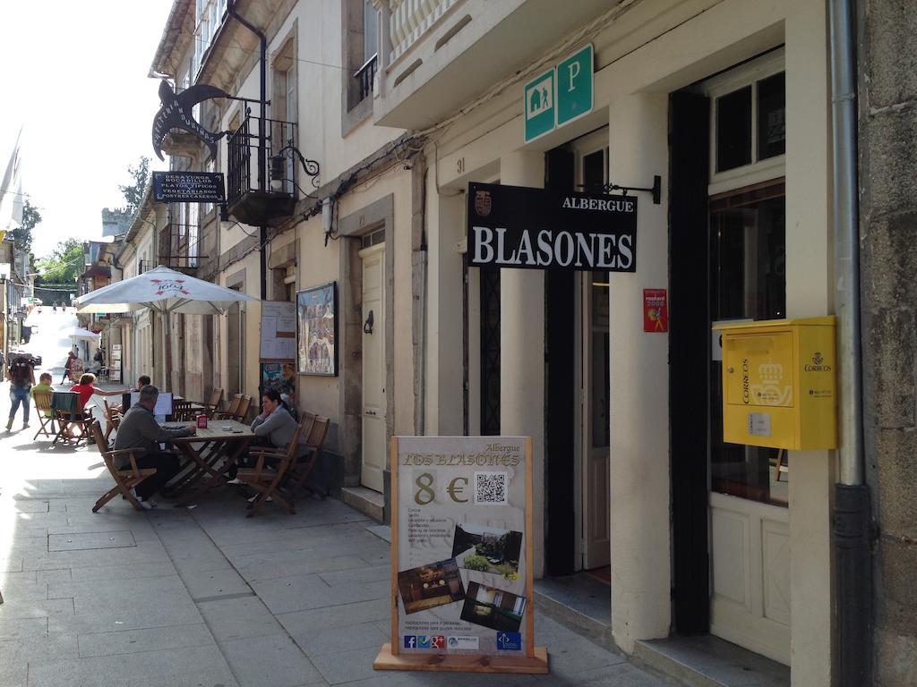 Albergue Los Blasones Sarria Exteriör bild