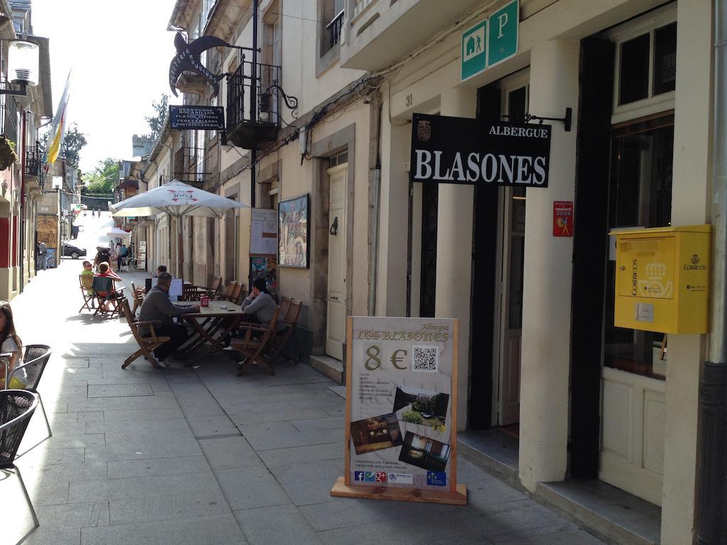 Albergue Los Blasones Sarria Exteriör bild